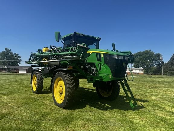 Image of John Deere 410R equipment image 1