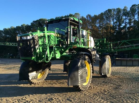 Image of John Deere 410R equipment image 1