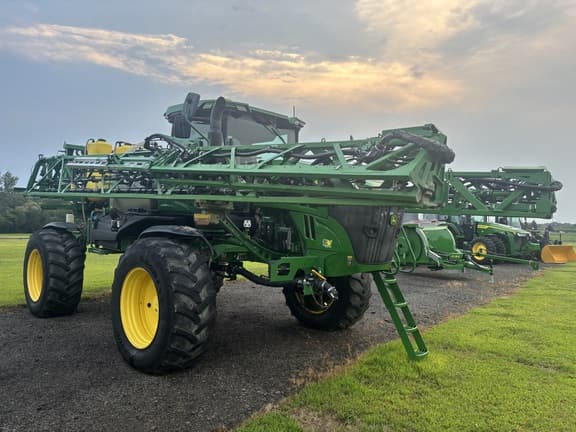 Image of John Deere 410R equipment image 1