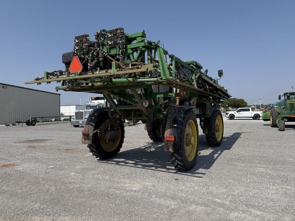 Image of John Deere 410R equipment image 4