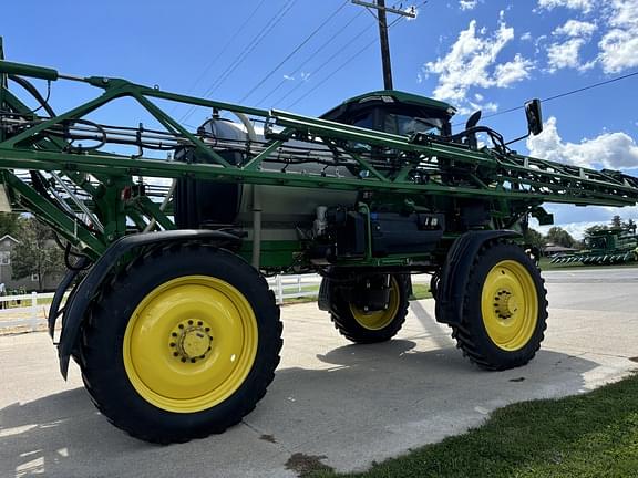 Image of John Deere 410R equipment image 4