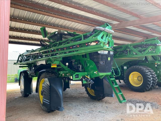 Image of John Deere 410R equipment image 1