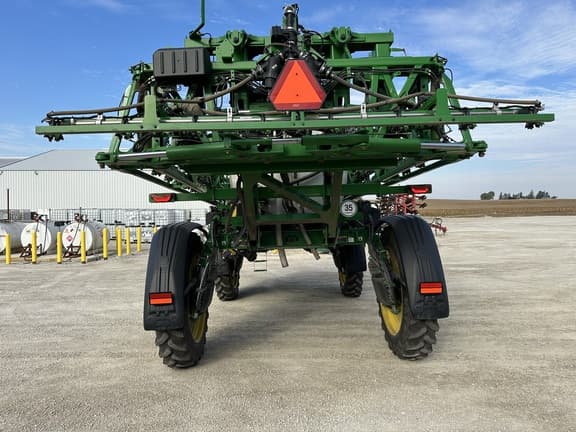 Image of John Deere 412R equipment image 3