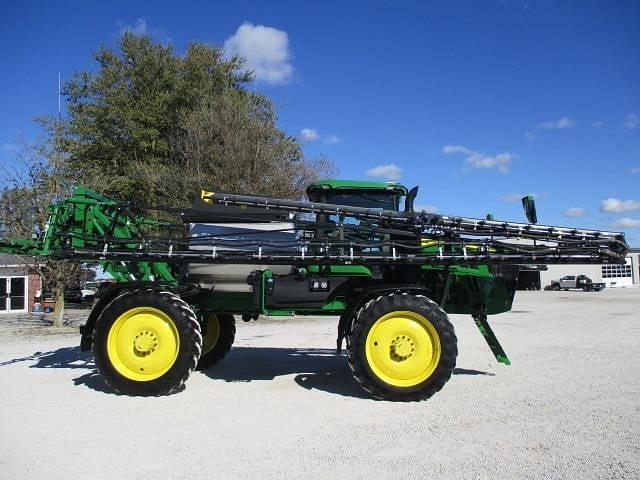 Image of John Deere 412R equipment image 3