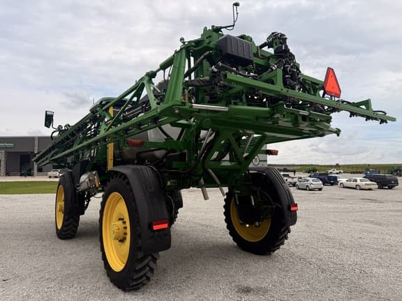 Image of John Deere 412R equipment image 4