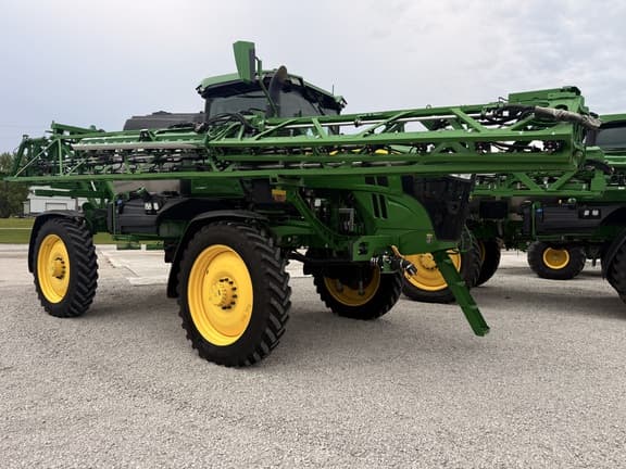 Image of John Deere 412R equipment image 1