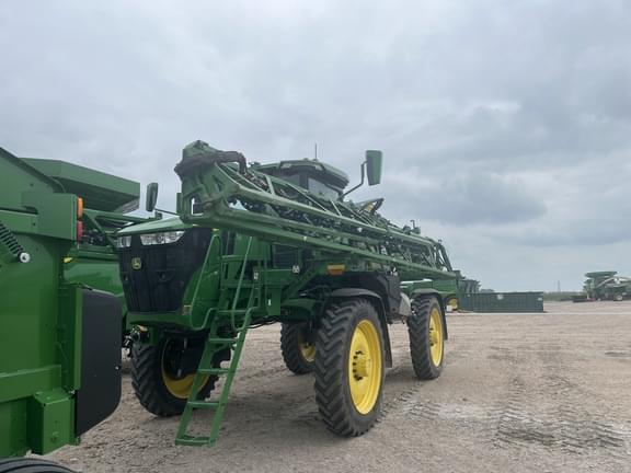 Image of John Deere 412R equipment image 4