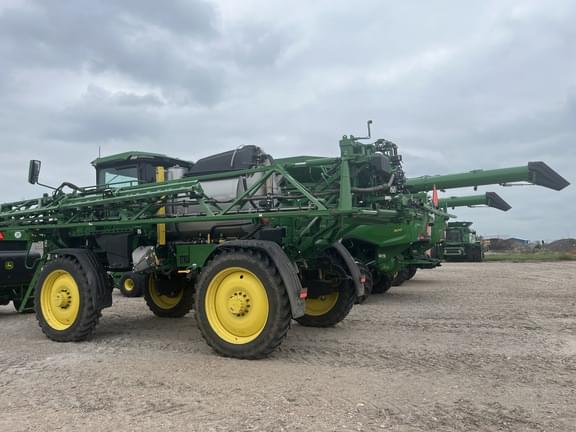 Image of John Deere 412R equipment image 1