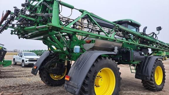 Image of John Deere 412R equipment image 4