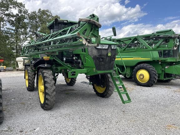 Image of John Deere 412R equipment image 1