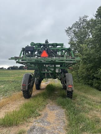 Image of John Deere 412R equipment image 4