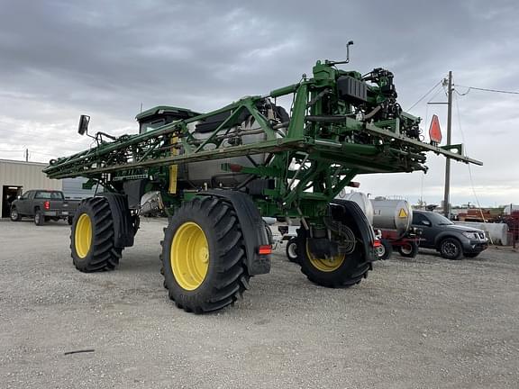 Image of John Deere 412R equipment image 3