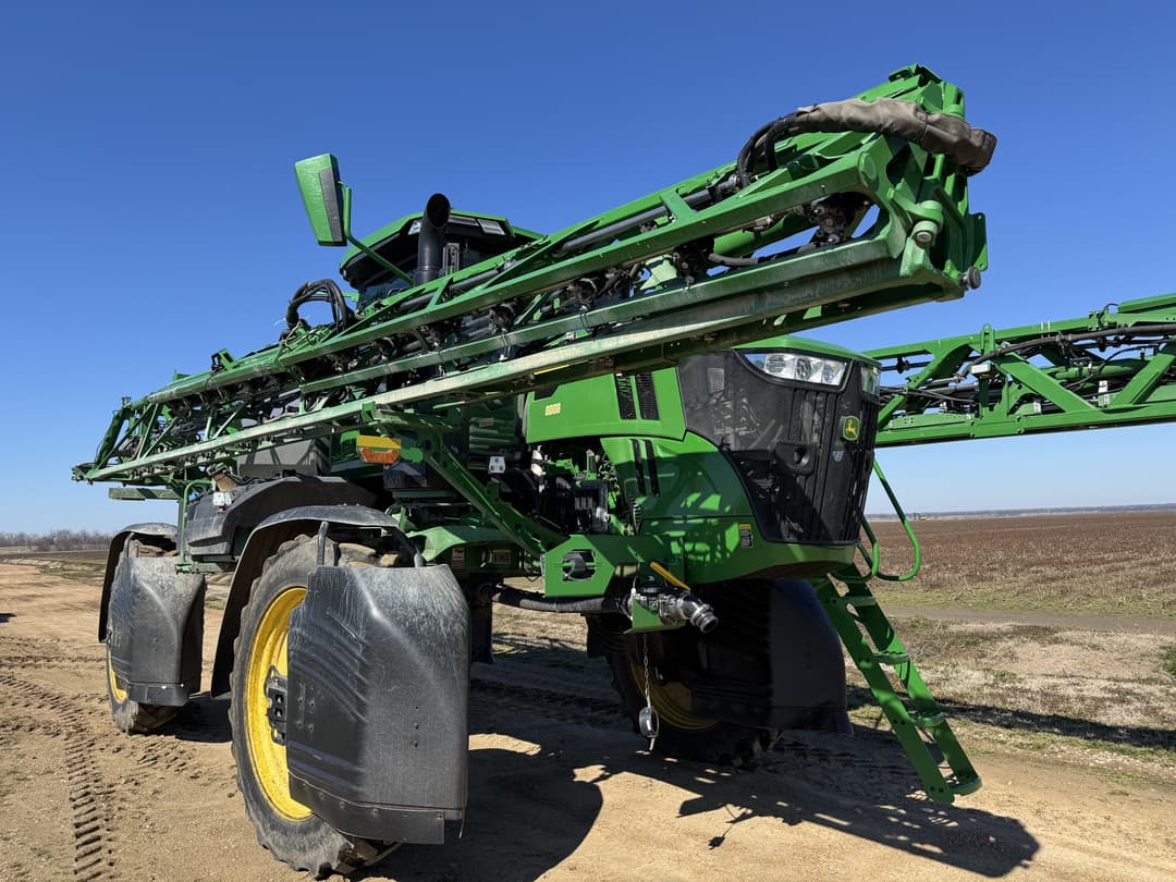 Image of John Deere 412R Image 0