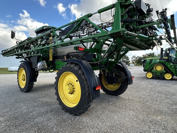 Image of John Deere 412R equipment image 2