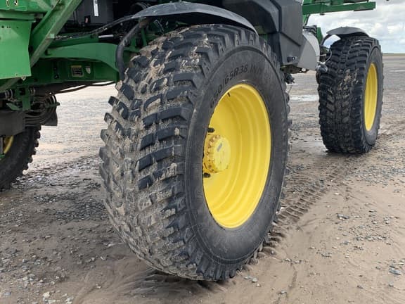 Image of John Deere 412R equipment image 4