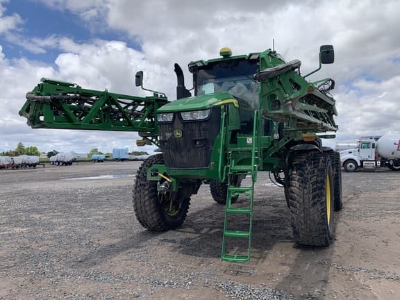 Image of John Deere 412R equipment image 3