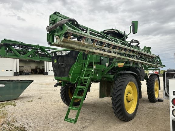 Image of John Deere 412R equipment image 2