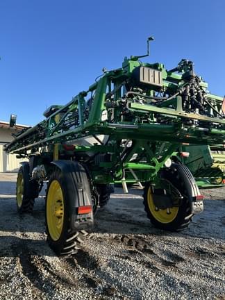 Image of John Deere 412R equipment image 3