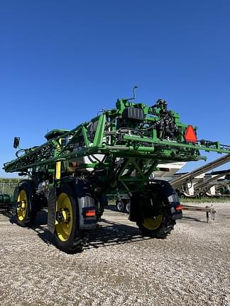 Image of John Deere 412R equipment image 3