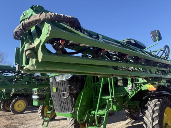 Image of John Deere 412R equipment image 2