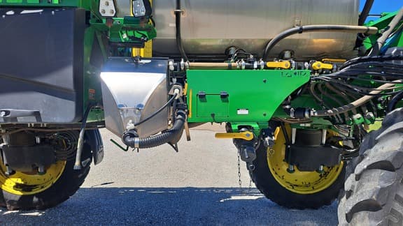 Image of John Deere 412R equipment image 2