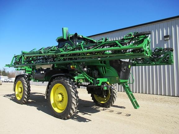 Image of John Deere 412R equipment image 4