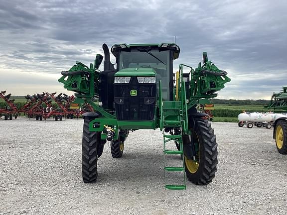 Image of John Deere 412R equipment image 1