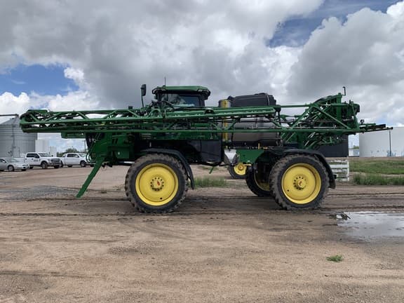 Image of John Deere 412R equipment image 4