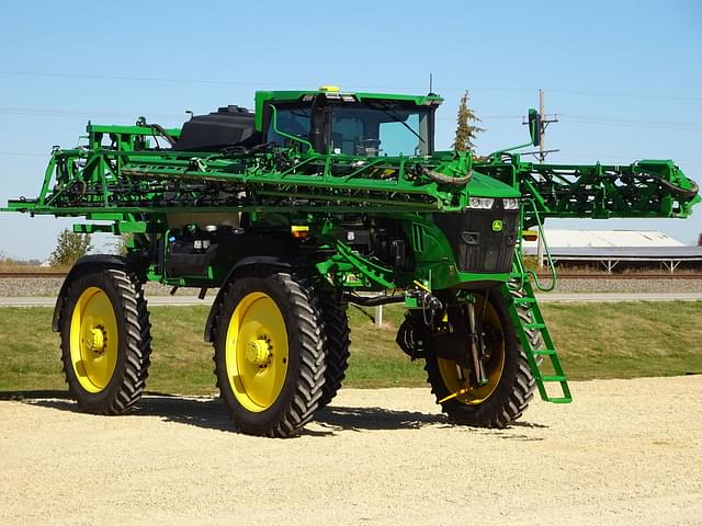 Image of John Deere 412R equipment image 1