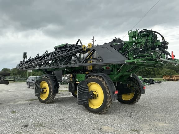 Image of John Deere 412R equipment image 4