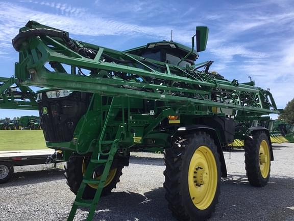 Image of John Deere 412R equipment image 1