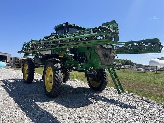 Image of John Deere 412R equipment image 1