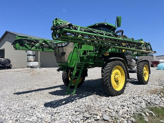 Image of John Deere 412R equipment image 1