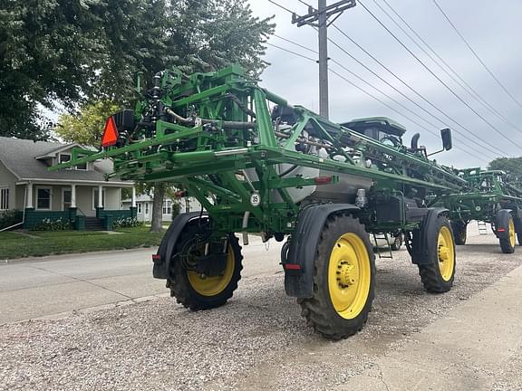 Image of John Deere 412R equipment image 4