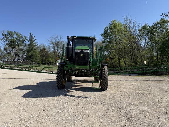 Image of John Deere 412R equipment image 1