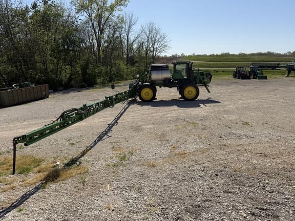 Image of John Deere 412R equipment image 3