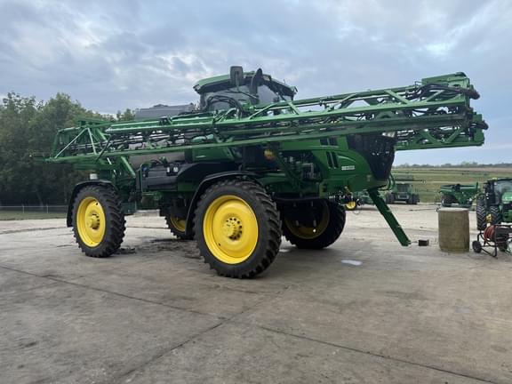 Image of John Deere 412R Primary image