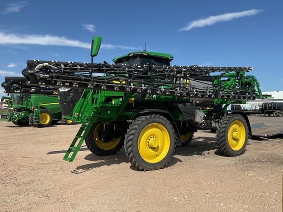 Image of John Deere 412R equipment image 1