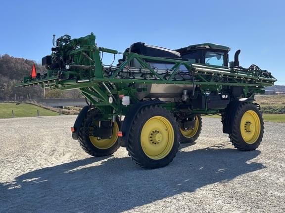 Image of John Deere 412R equipment image 3