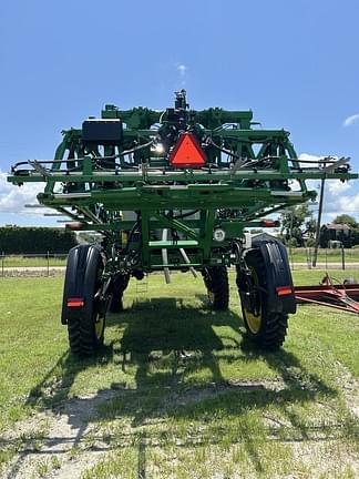 Image of John Deere 412R equipment image 4