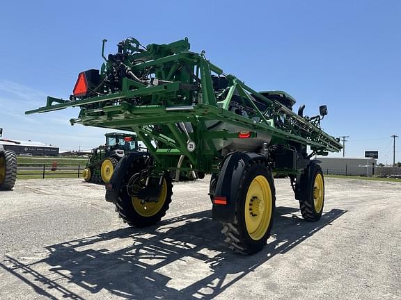 Image of John Deere 412R equipment image 4