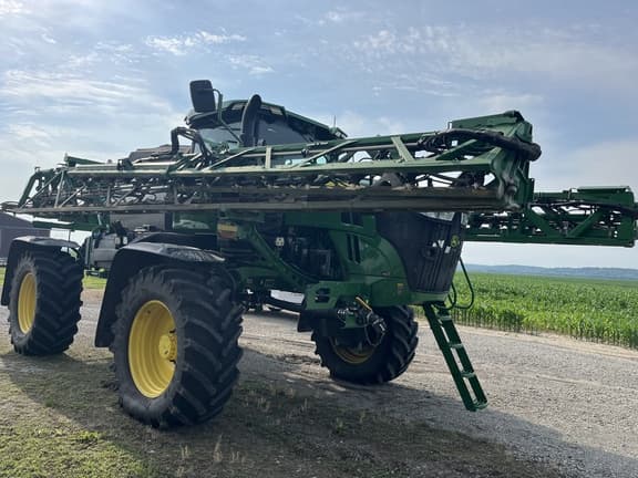 Image of John Deere 412R Primary image