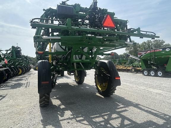 Image of John Deere 412R equipment image 3