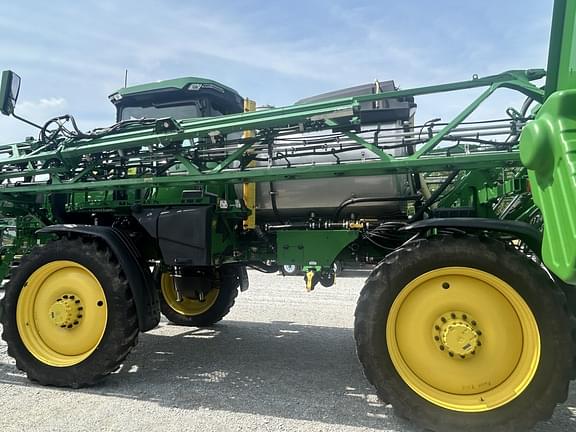 Image of John Deere 412R equipment image 2