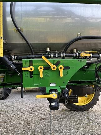 Image of John Deere 412R equipment image 4