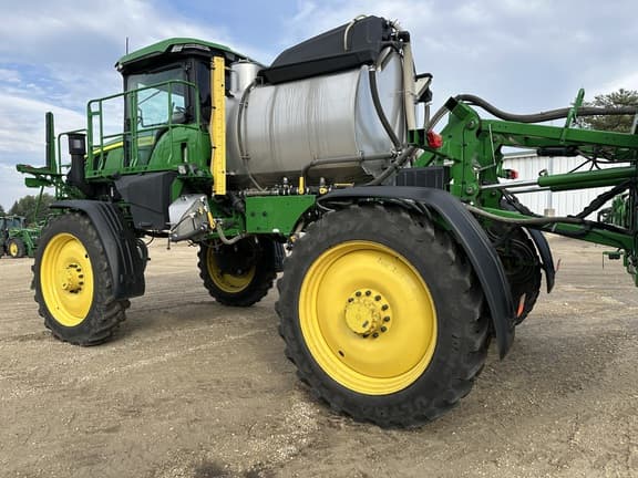 Image of John Deere 412R equipment image 2