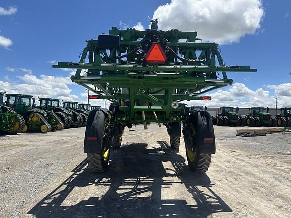 Image of John Deere 412R equipment image 3