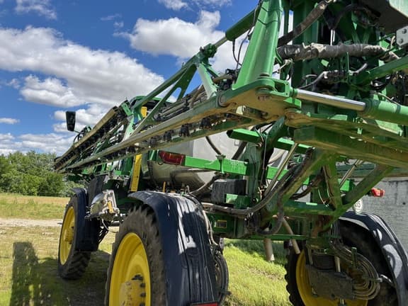 Image of John Deere 412R equipment image 3