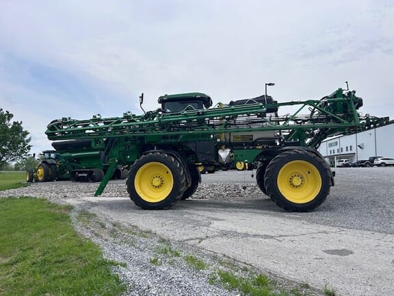 Main image John Deere 412R