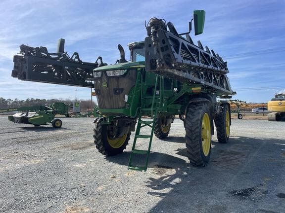 Image of John Deere 412R Image 1